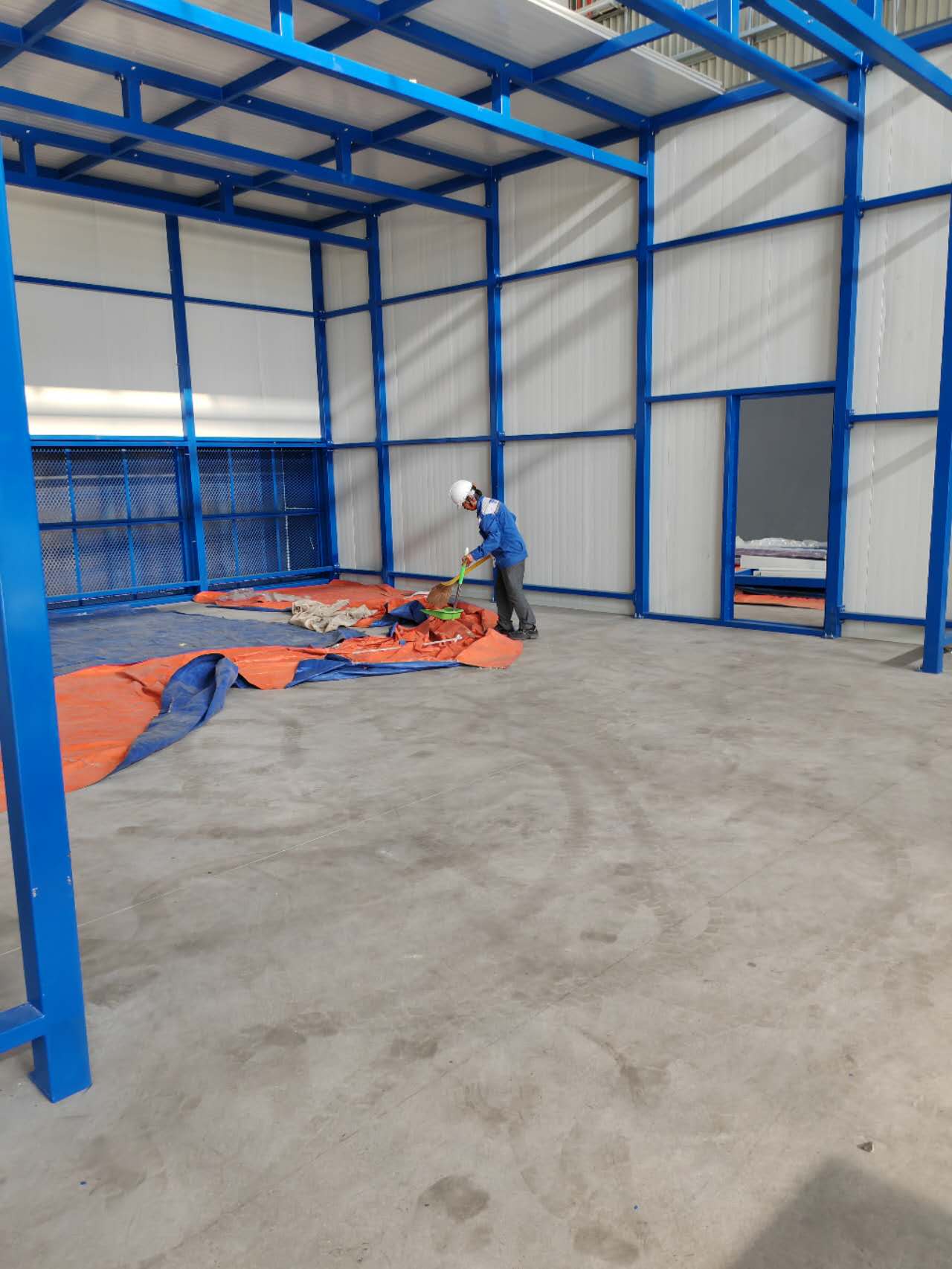 Painting room