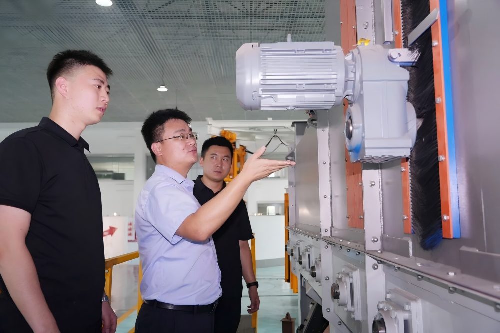 Building Heavy-Duty Equipment, Nurturing Industry Talent | Wang Dapeng: Rooted in Kaitai's Talent Hotbed, He Rose Against the Odds to Become a Top Sales Ace